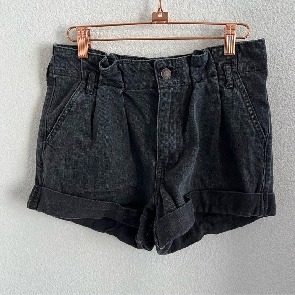 Hollister High Rise Mom Shorts Cuffed Hem Black Wash Fade 26